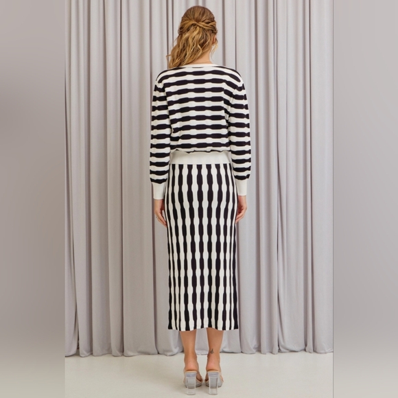 #51198 🛑S,M,L HIGH END Fabulous Knit Stripe Cardigan & Midi Skirt Set - Picture 5 of 8